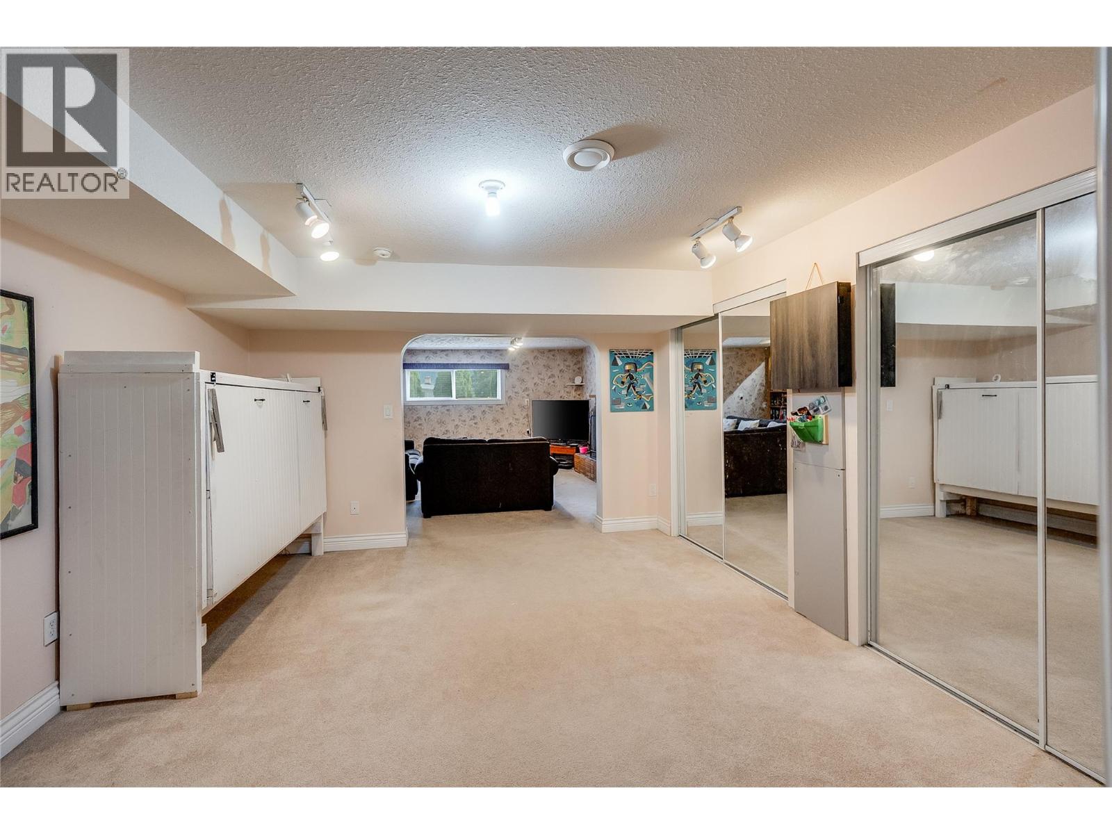 2540 6TH Avenue, Castlegar