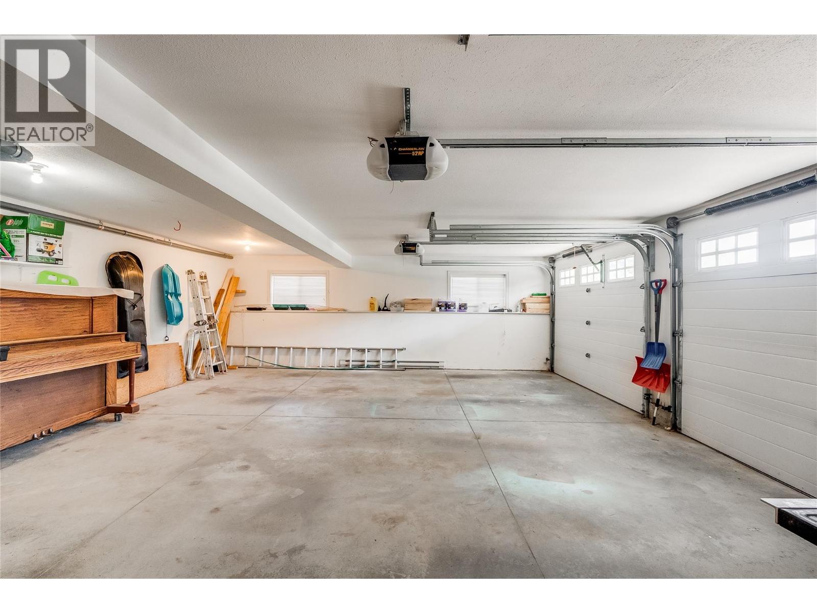 2540 6TH Avenue, Castlegar