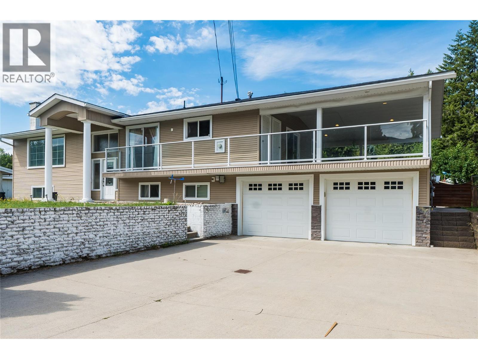2540 6TH Avenue, Castlegar