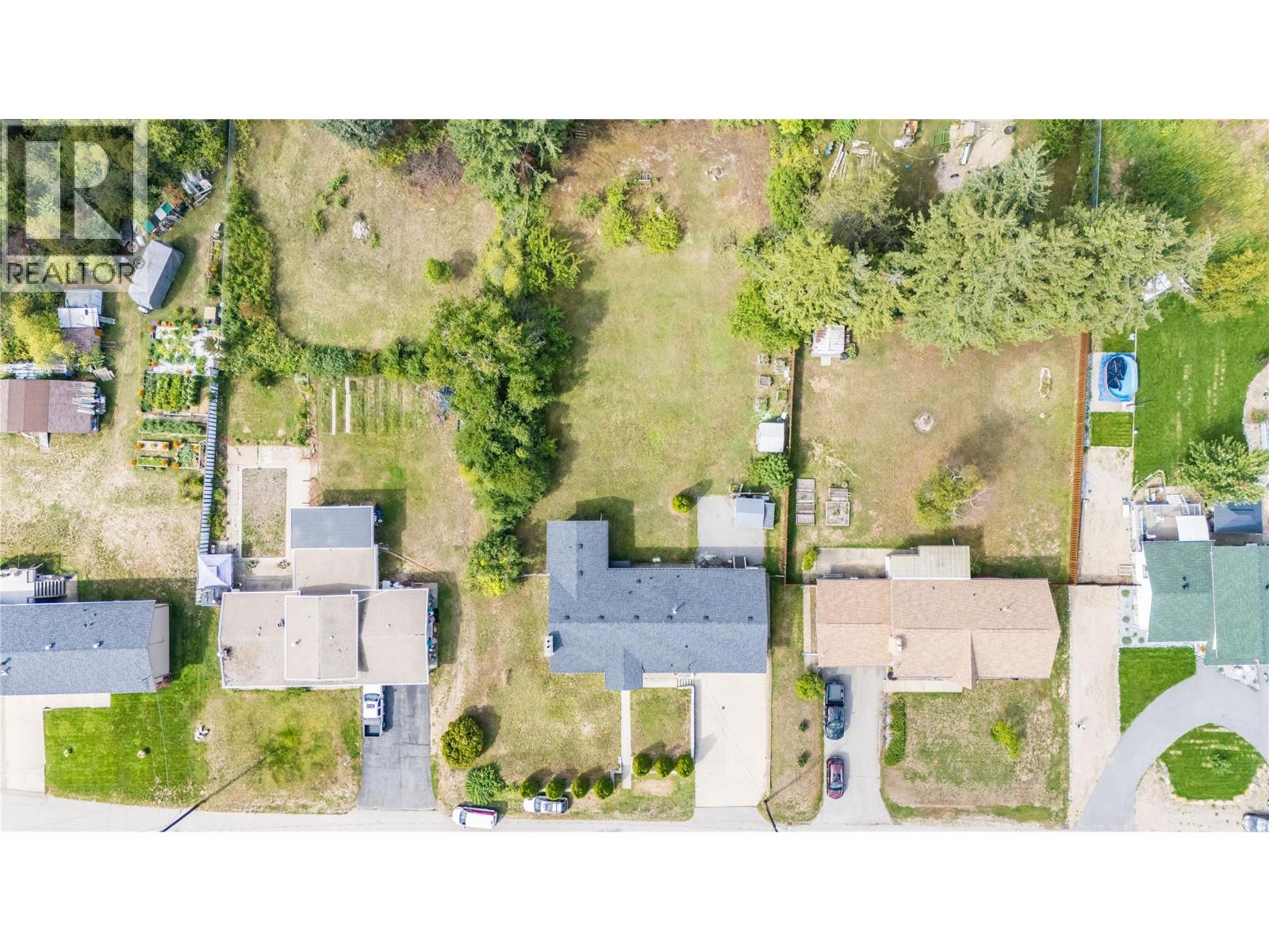 2540 6TH Avenue, Castlegar