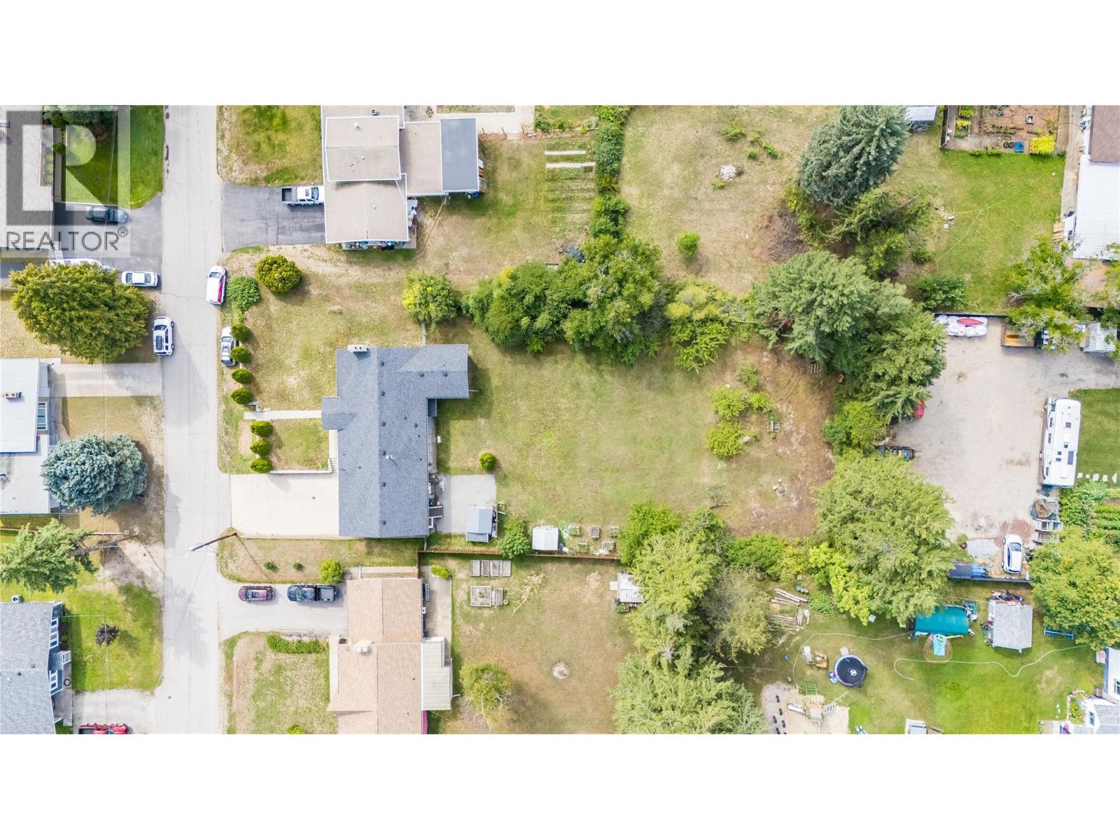 2540 6TH Avenue, Castlegar