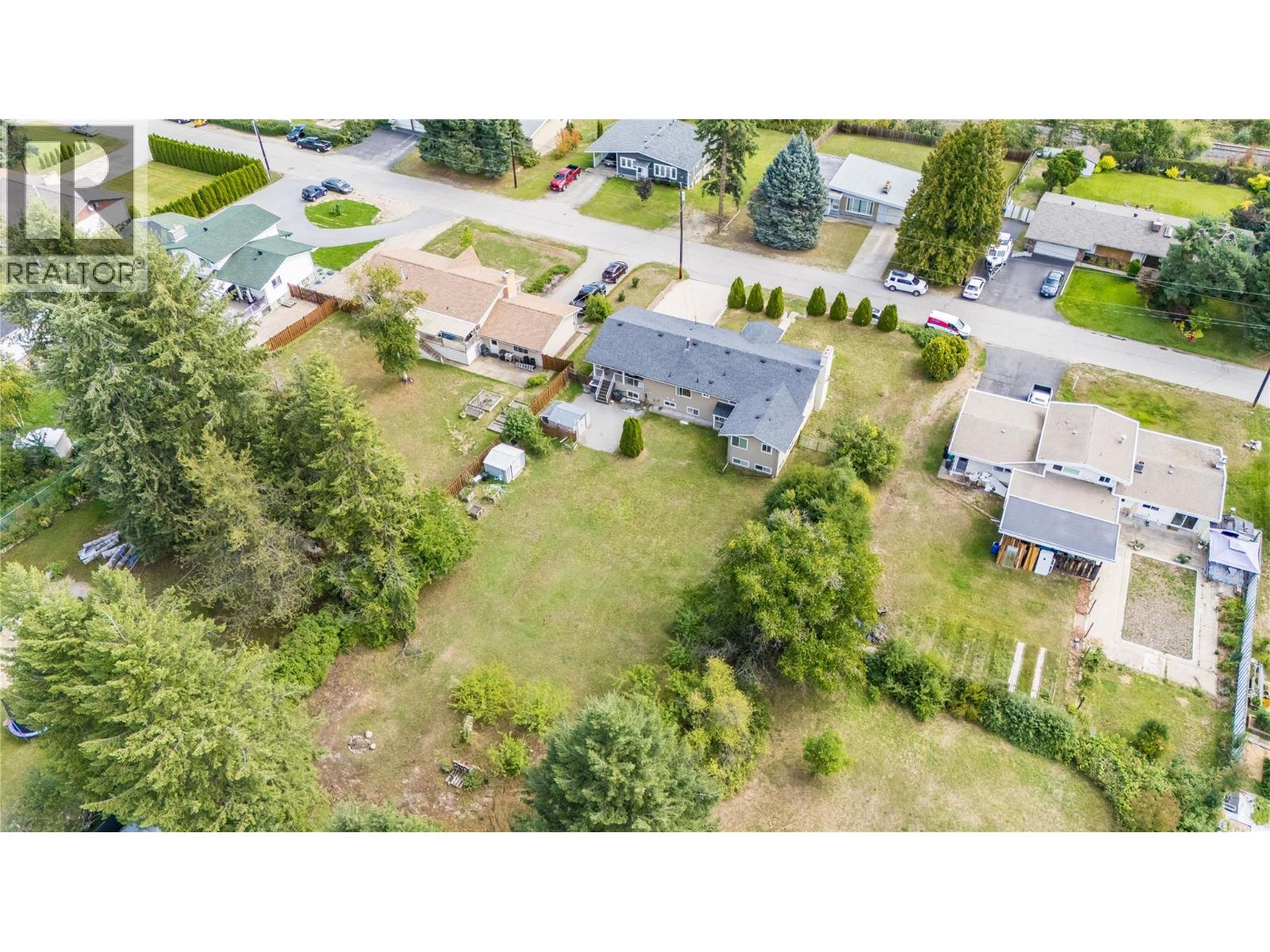 2540 6TH Avenue, Castlegar