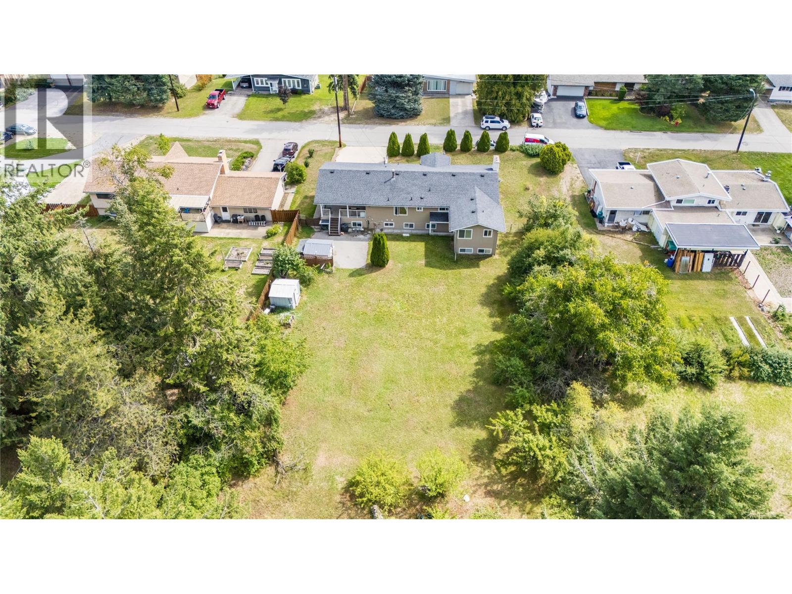 2540 6TH Avenue, Castlegar