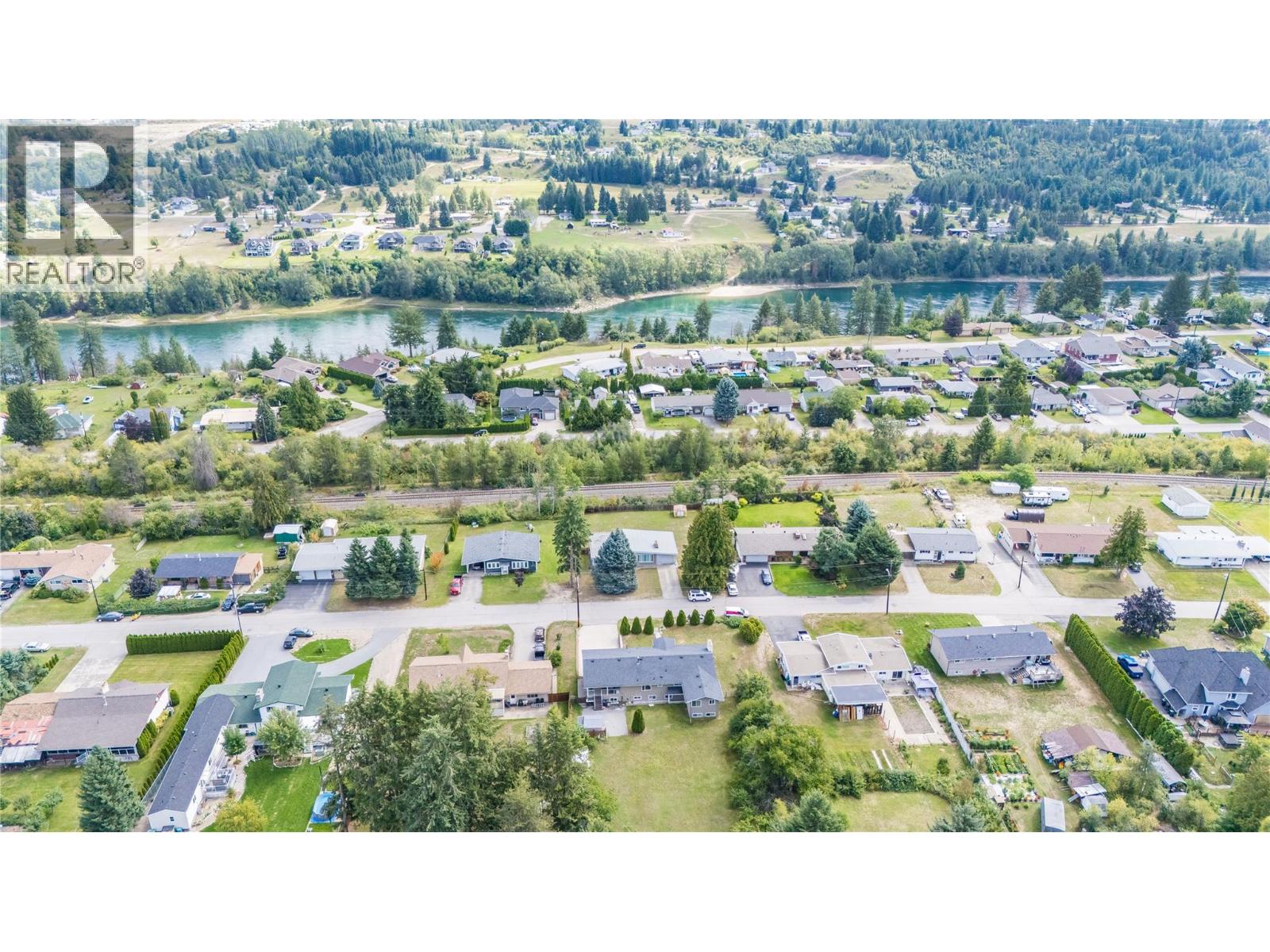 2540 6TH Avenue, Castlegar