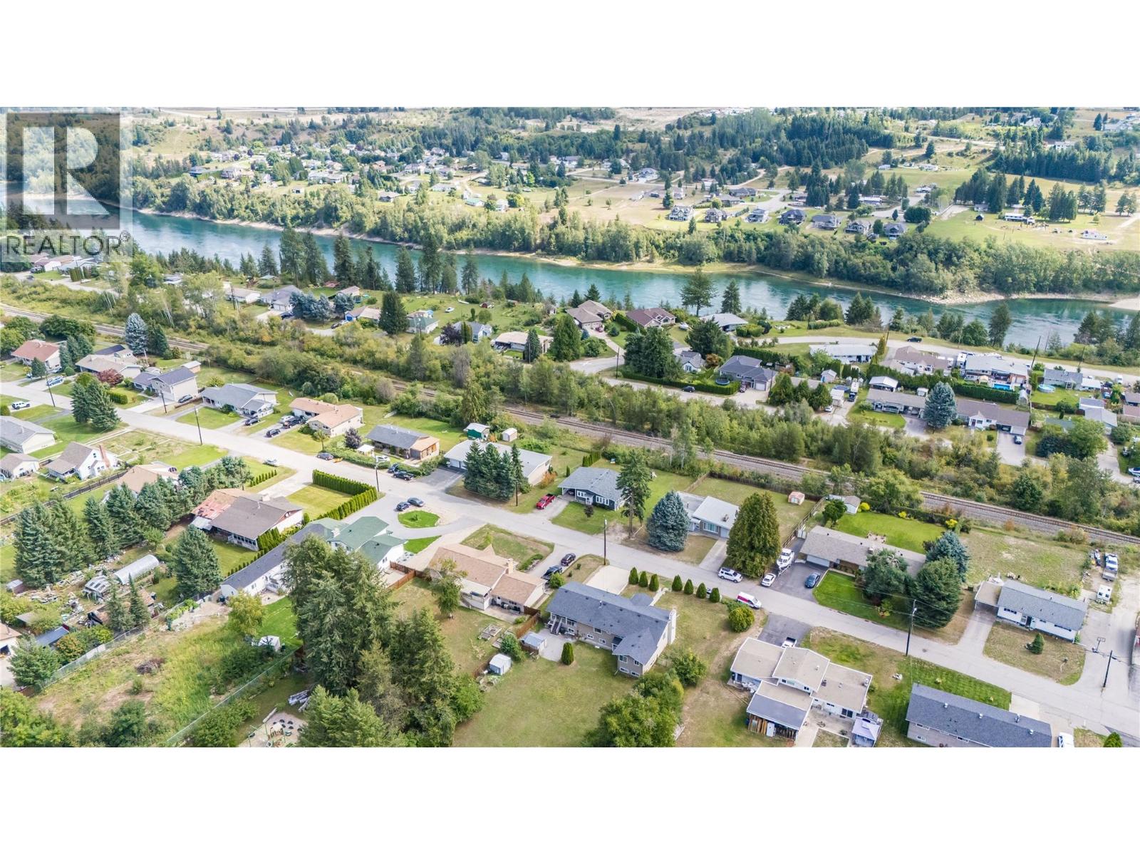 2540 6TH Avenue, Castlegar