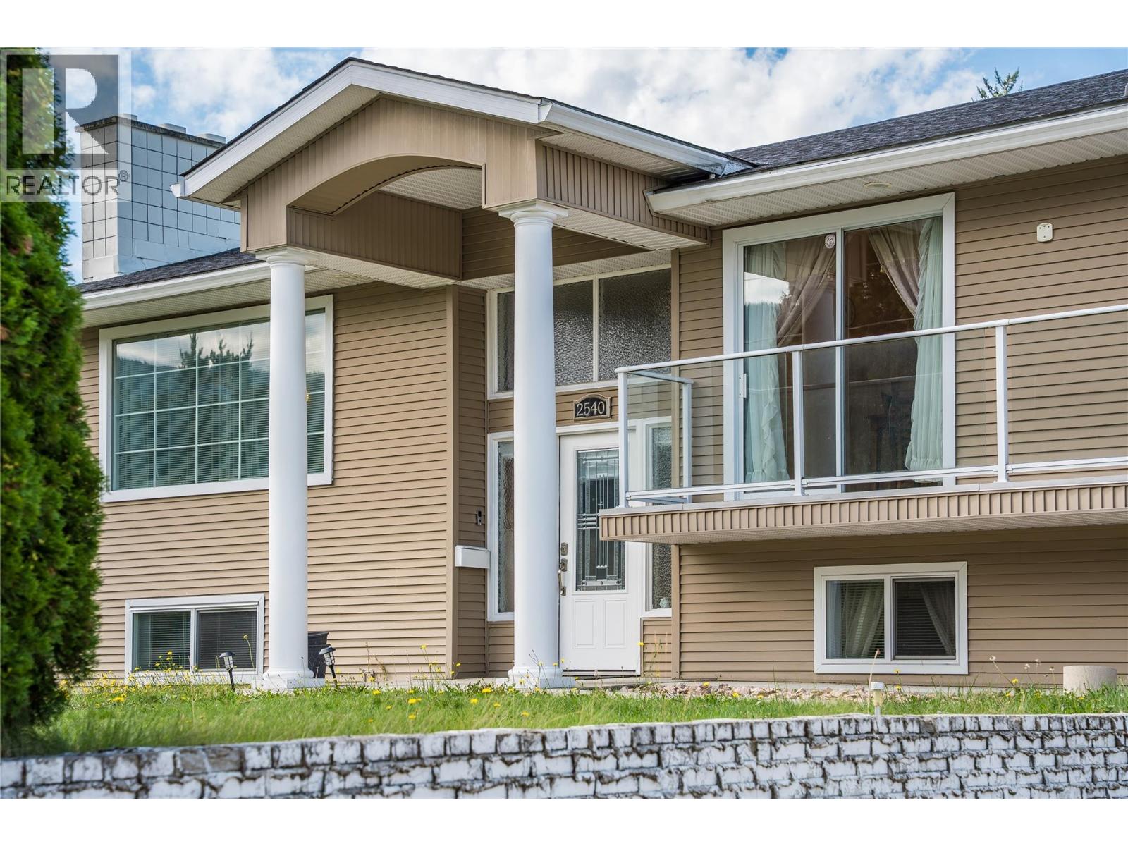 2540 6TH Avenue, Castlegar