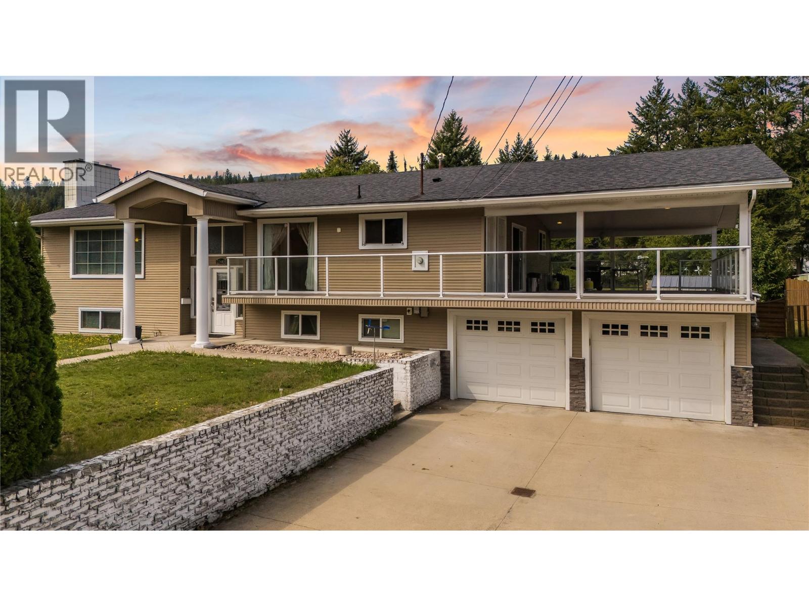 2540 6TH Avenue, Castlegar