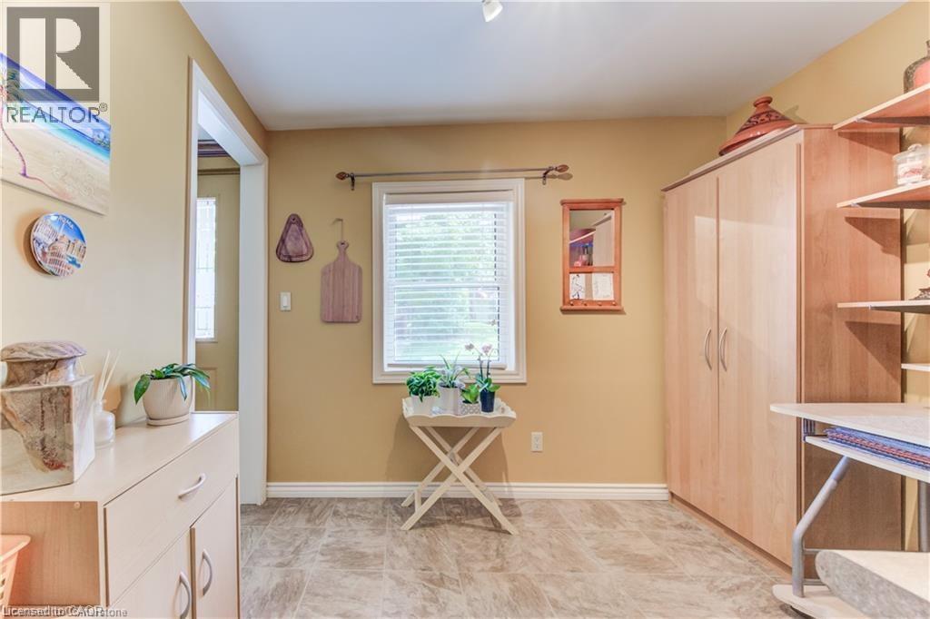 Photo 15 of 1276 Swan Street, Ayr ON