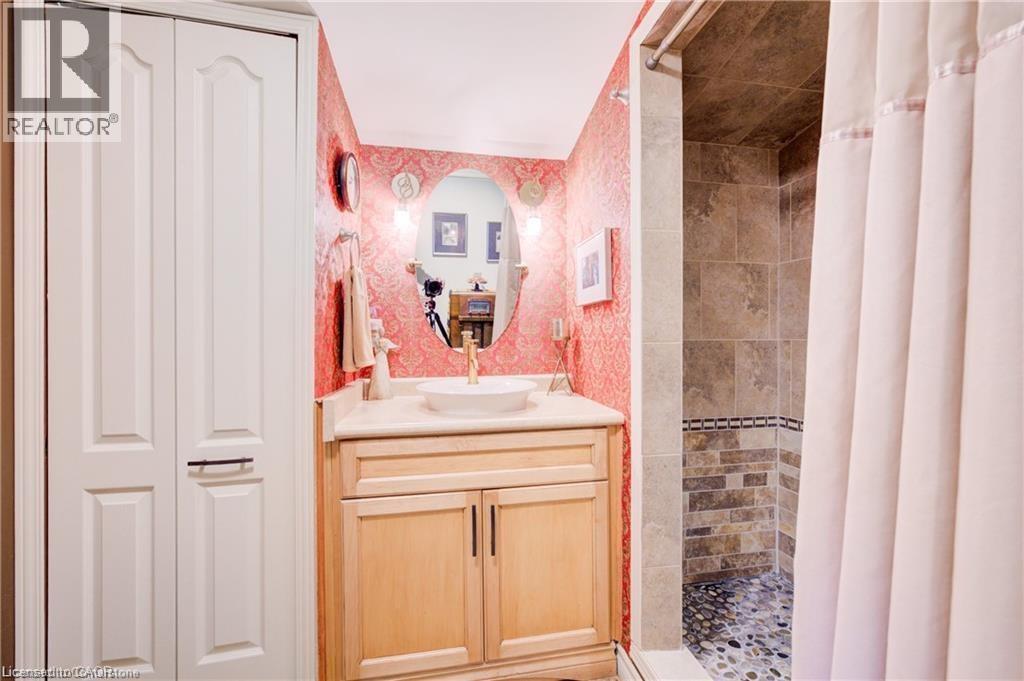 Photo 7 of 1276 Swan Street, Ayr ON