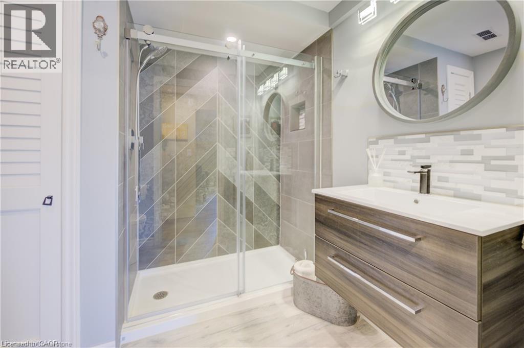 Photo 13 of 1276 Swan Street, Ayr ON