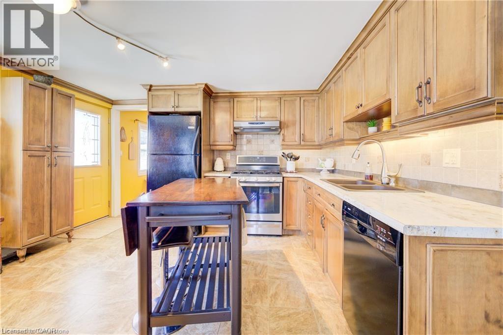 Photo 16 of 1276 Swan Street, Ayr ON