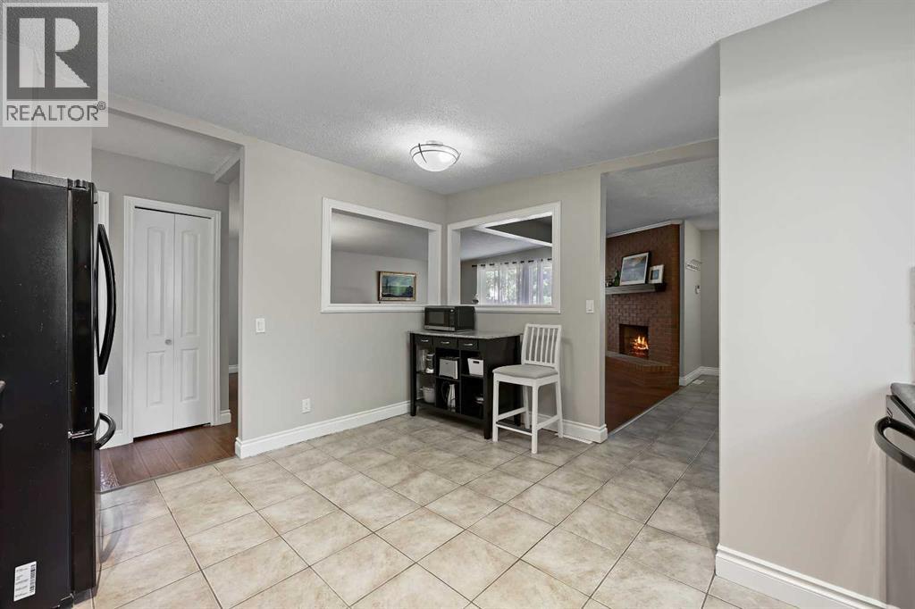 Single Family House Bungalow for Sale in  Dalrymple Crescent NW Dalhousie Calgary 