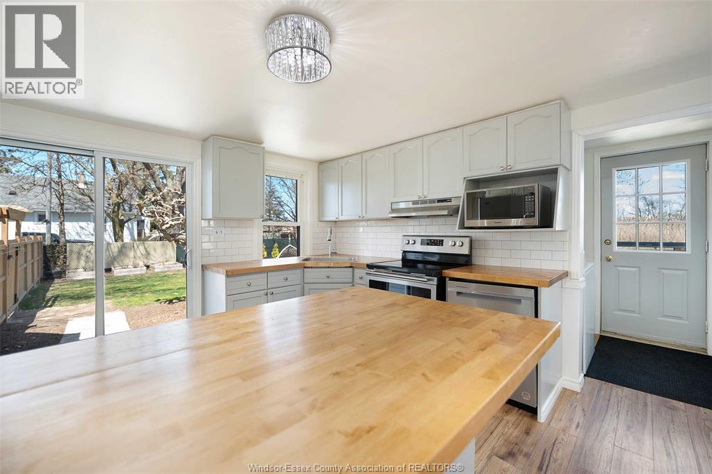 Photo 16 of 5290 Huron Church Line Road, Lasalle ON
