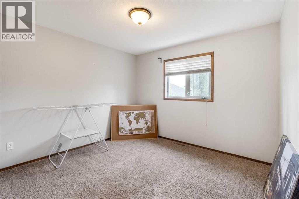 Photo 17 of 4206 56 Street, Taber AB