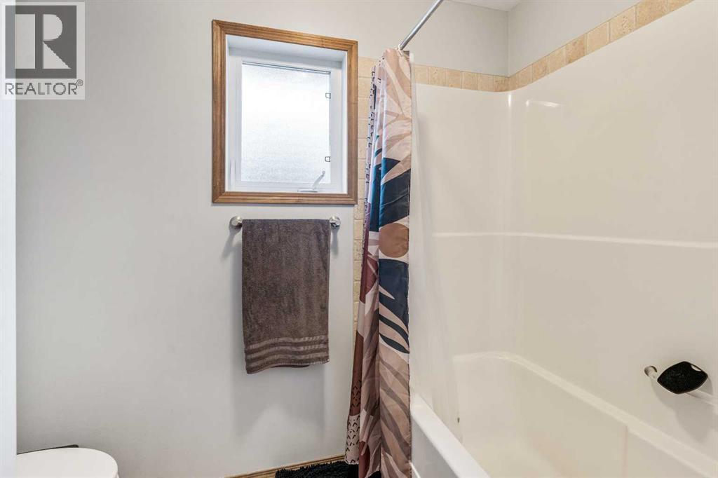 Photo 16 of 4206 56 Street, Taber AB