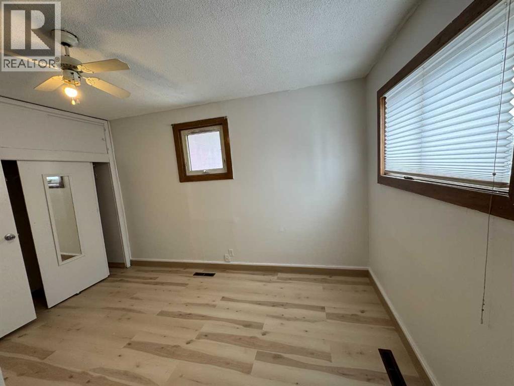Photo 14 of 8123 33 Avenue Nw, Calgary AB