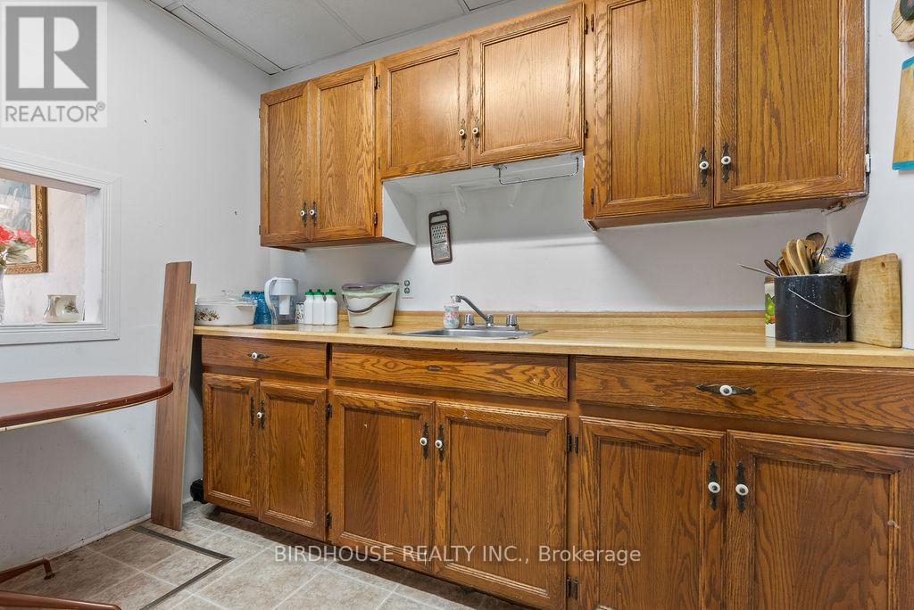Photo 10 of 70 Ridout Street, Kawartha Lakes ON