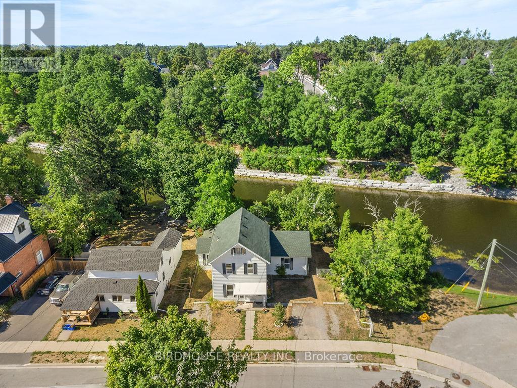 Photo 4 of 70 Ridout Street, Kawartha Lakes ON