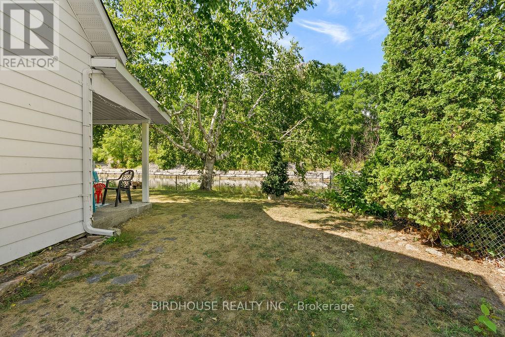 Photo 40 of 70 Ridout Street, Kawartha Lakes ON