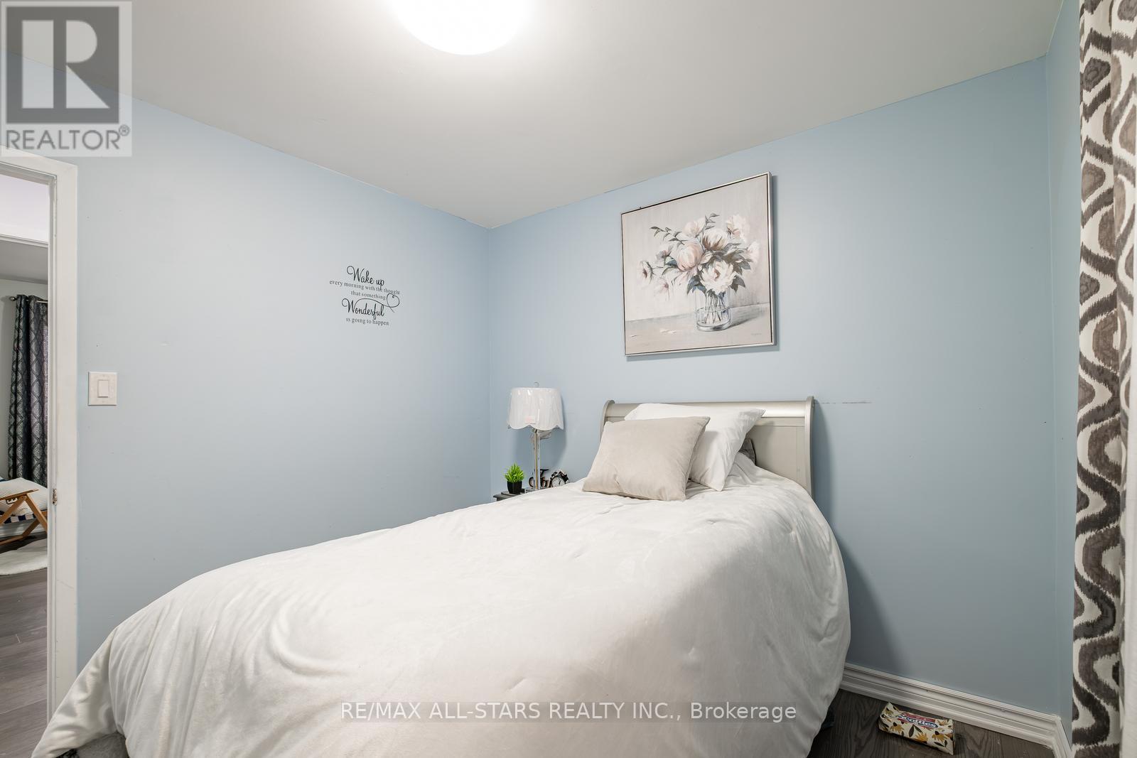 Photo 24 of 520 Elm Road, Whitchurchstouffville ON