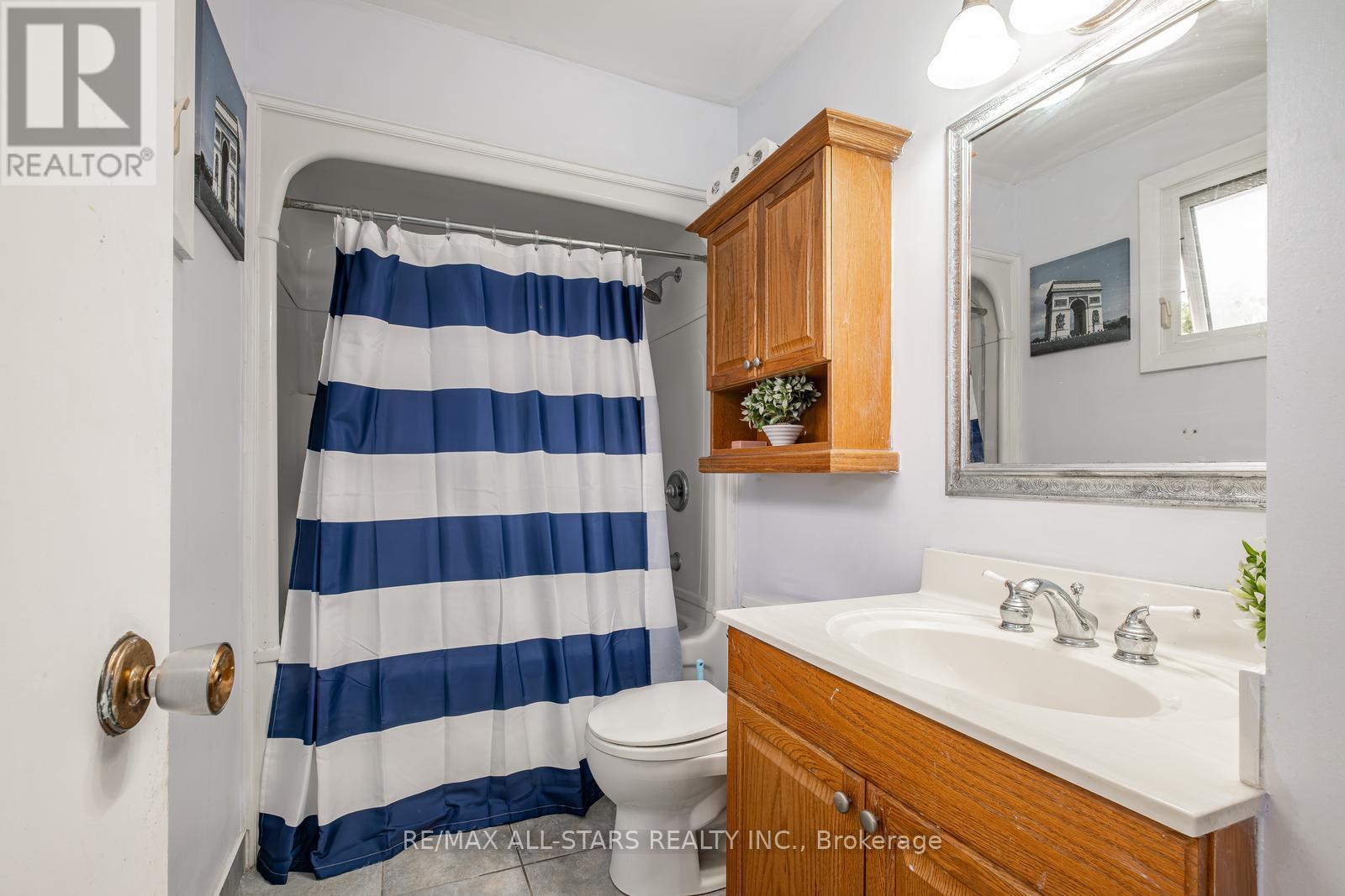 Photo 27 of 520 Elm Road, Whitchurchstouffville ON