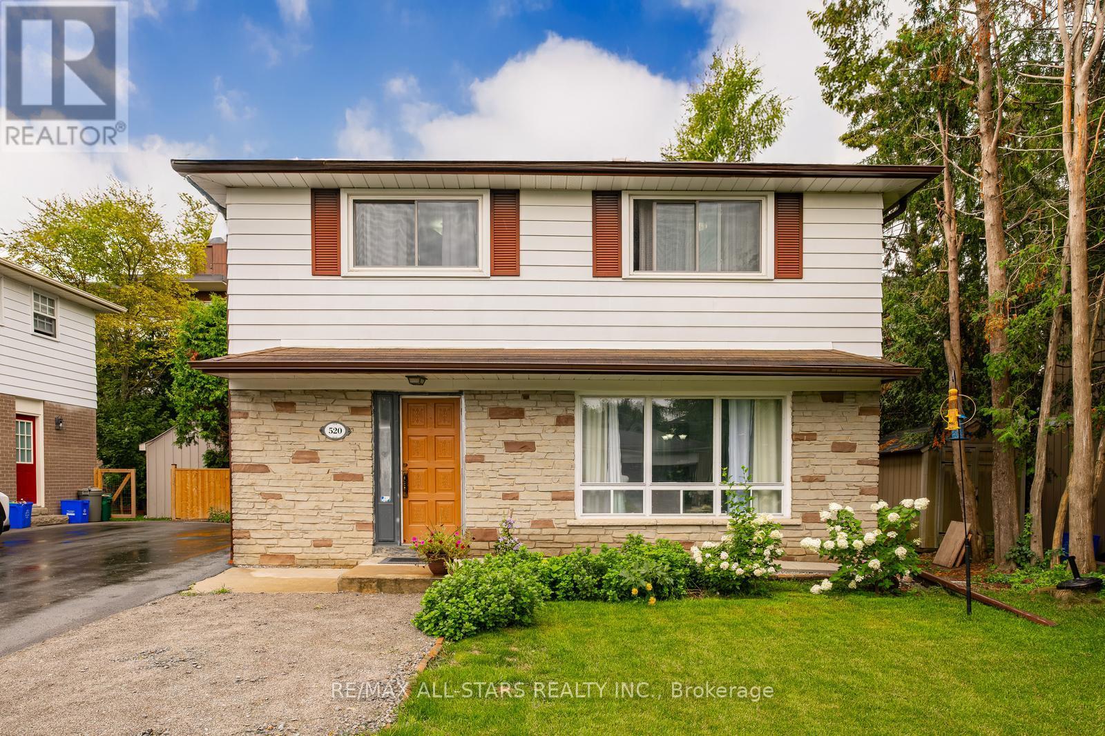 Photo 3 of 520 Elm Road, Whitchurchstouffville ON