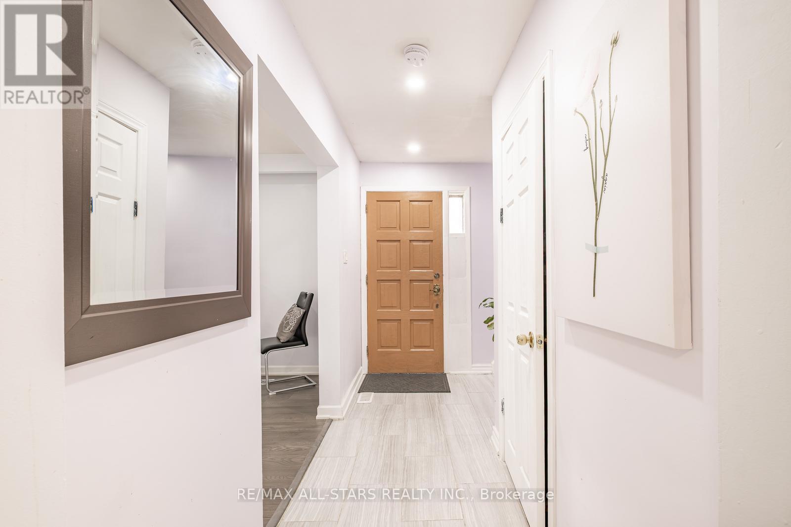 Photo 6 of 520 Elm Road, Whitchurchstouffville ON
