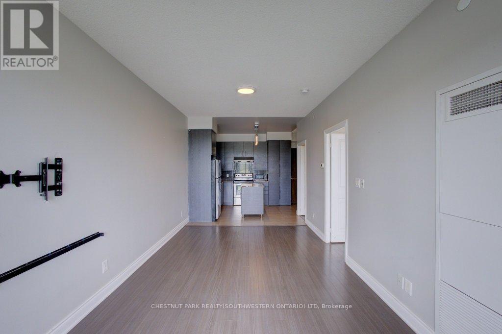 Photo 5 of 609 277 South Park Road, Markham ON