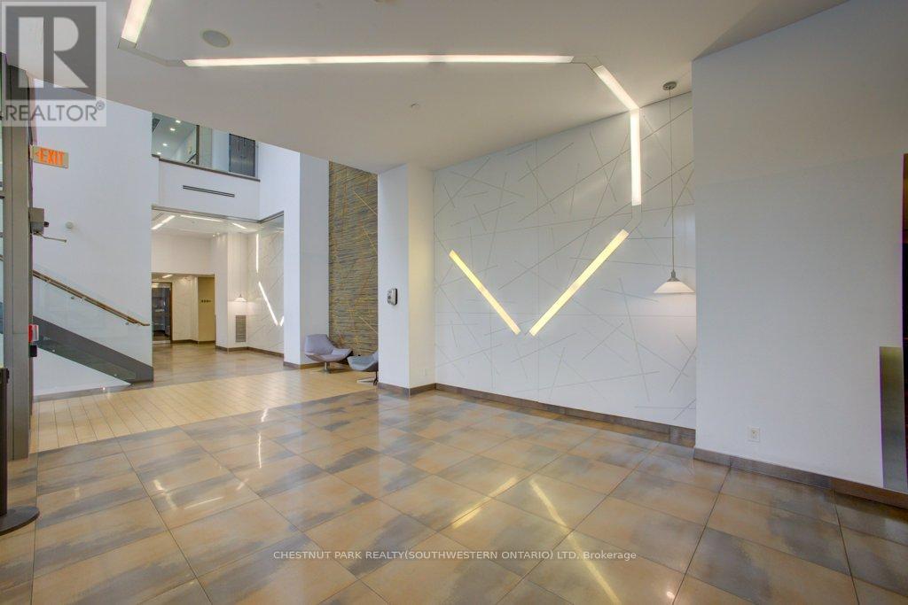 Photo 10 of 609 277 South Park Road, Markham ON