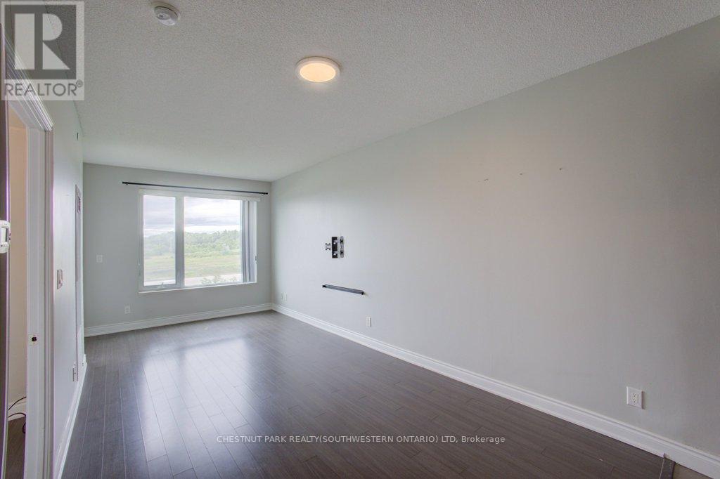 Photo 19 of 609 277 South Park Road, Markham ON