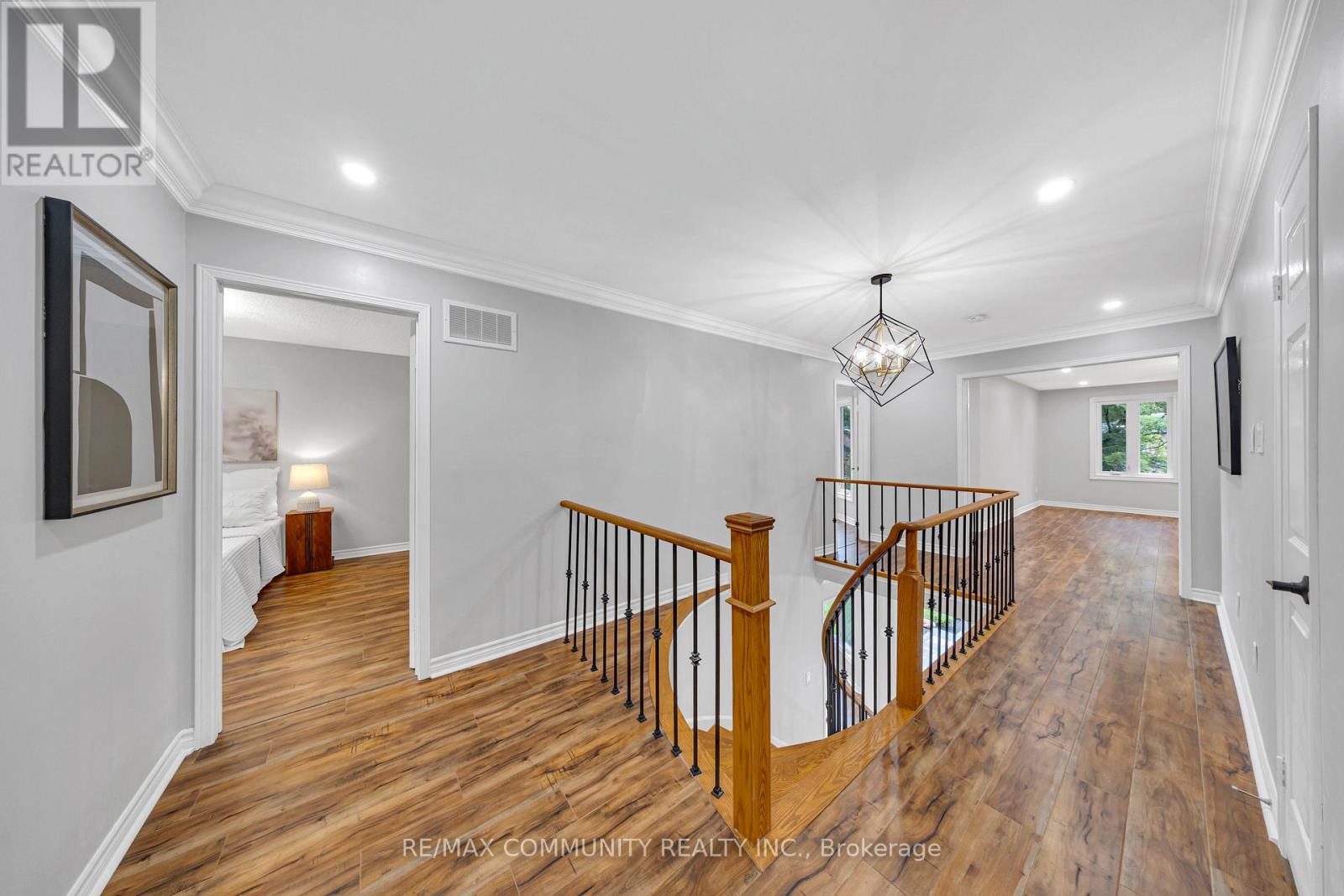 Photo 16 of 71 Nightstar Drive, Richmond Hill ON
