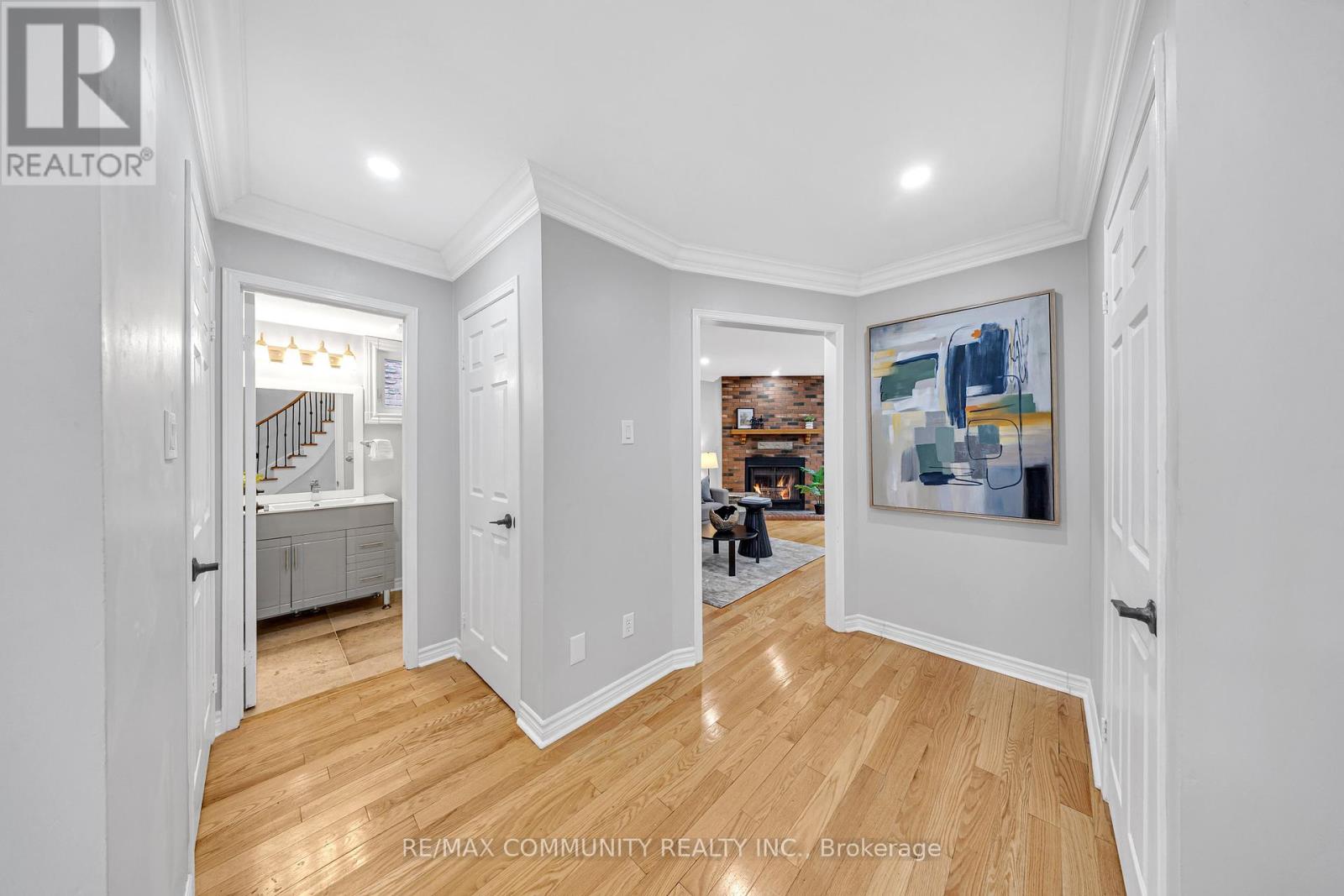 Photo 35 of 71 Nightstar Drive, Richmond Hill ON