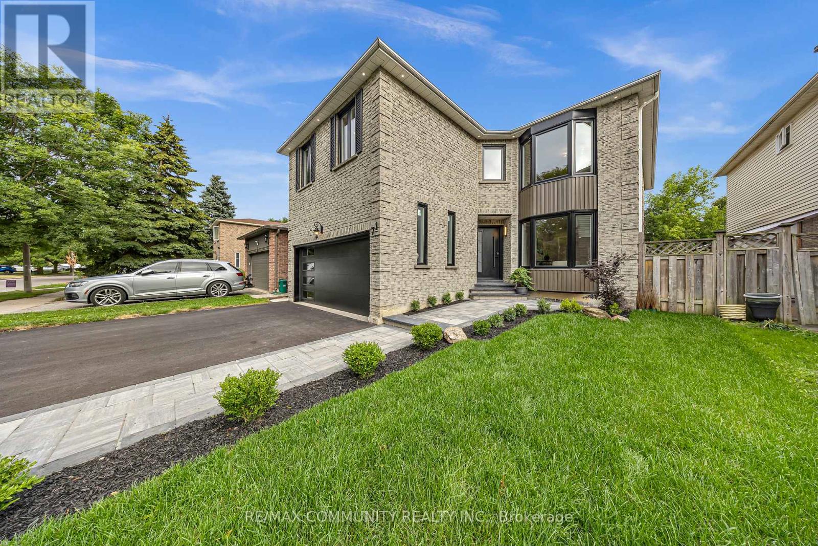 Photo 39 of 71 Nightstar Drive, Richmond Hill ON