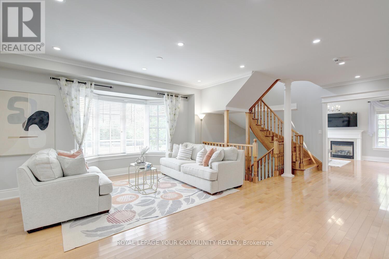 Photo 10 of 2 Aegis Drive, Vaughan ON