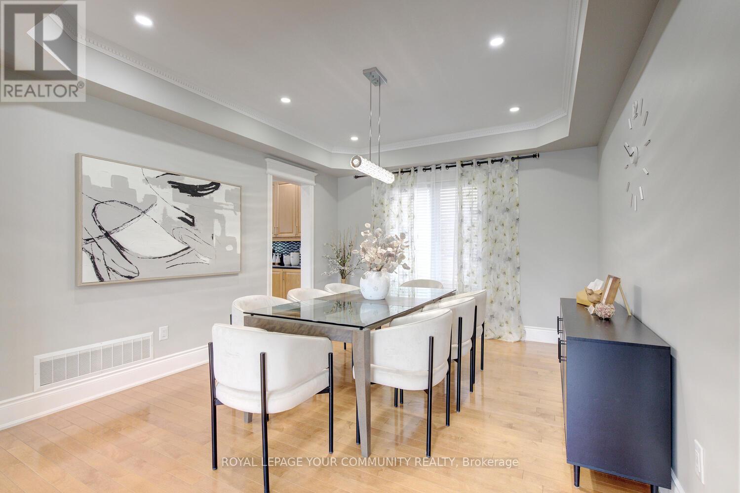 Photo 13 of 2 Aegis Drive, Vaughan ON