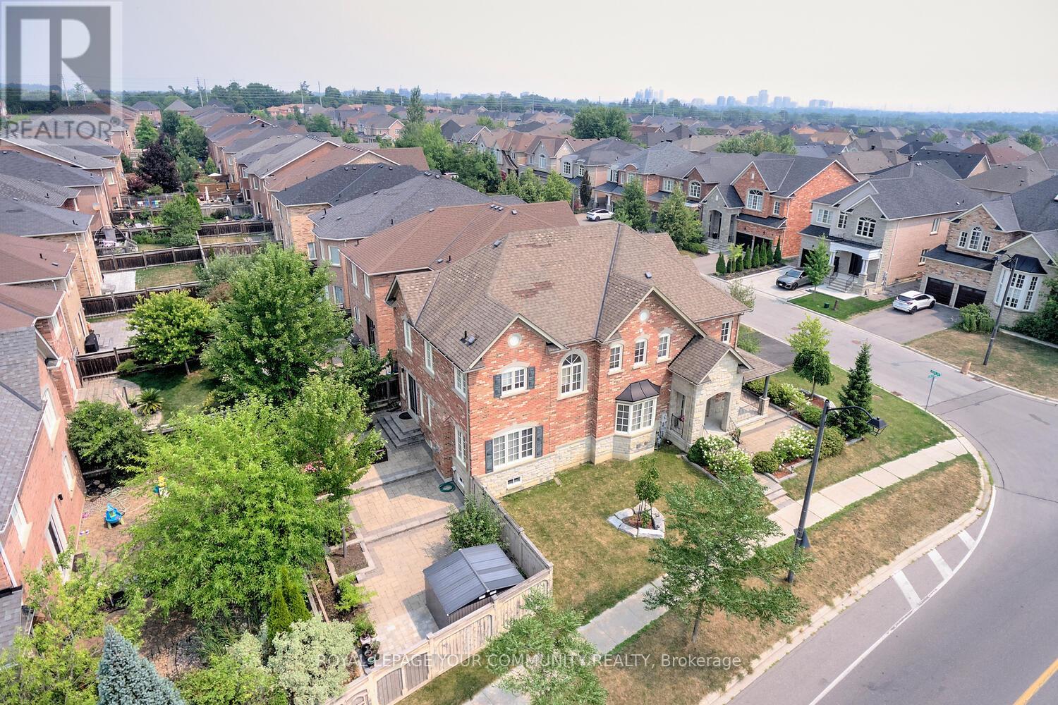 Photo 45 of 2 Aegis Drive, Vaughan ON