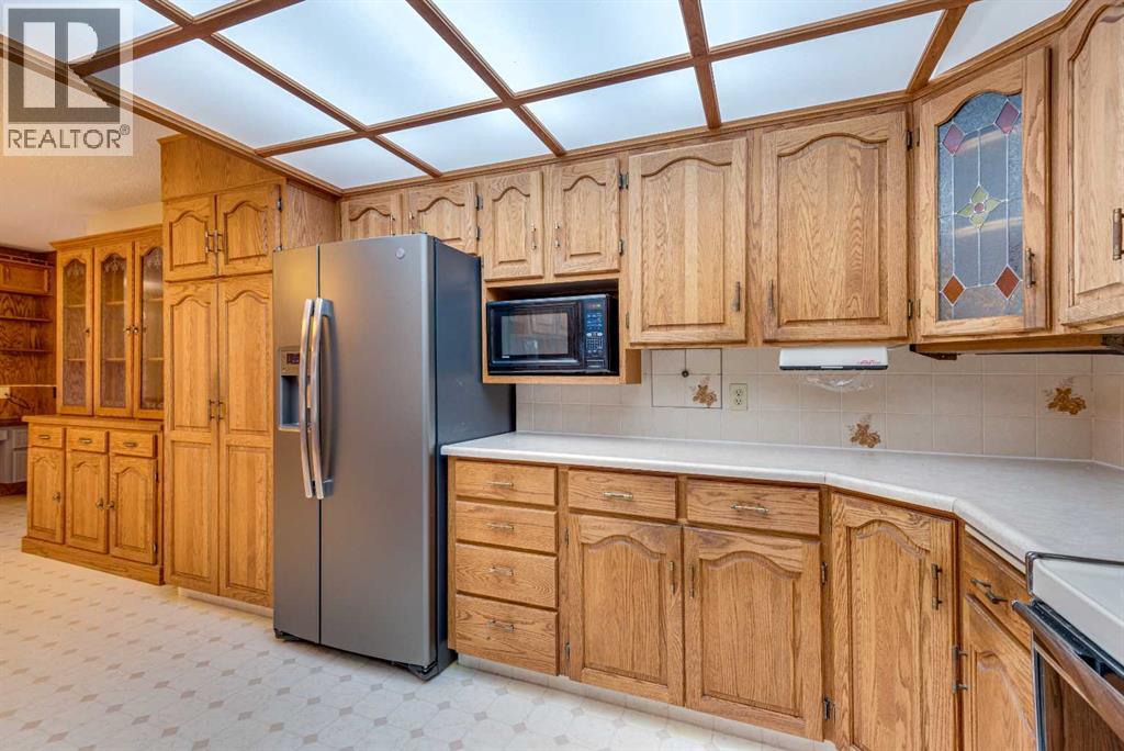 Photo 15 of 729 1 Street Ne, Three Hills AB