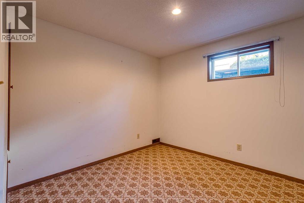 Photo 30 of 729 1 Street Ne, Three Hills AB