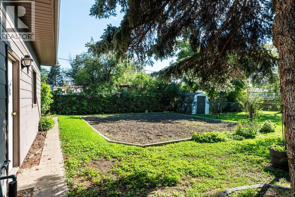 Photo 46 of 729 1 Street Ne, Three Hills AB