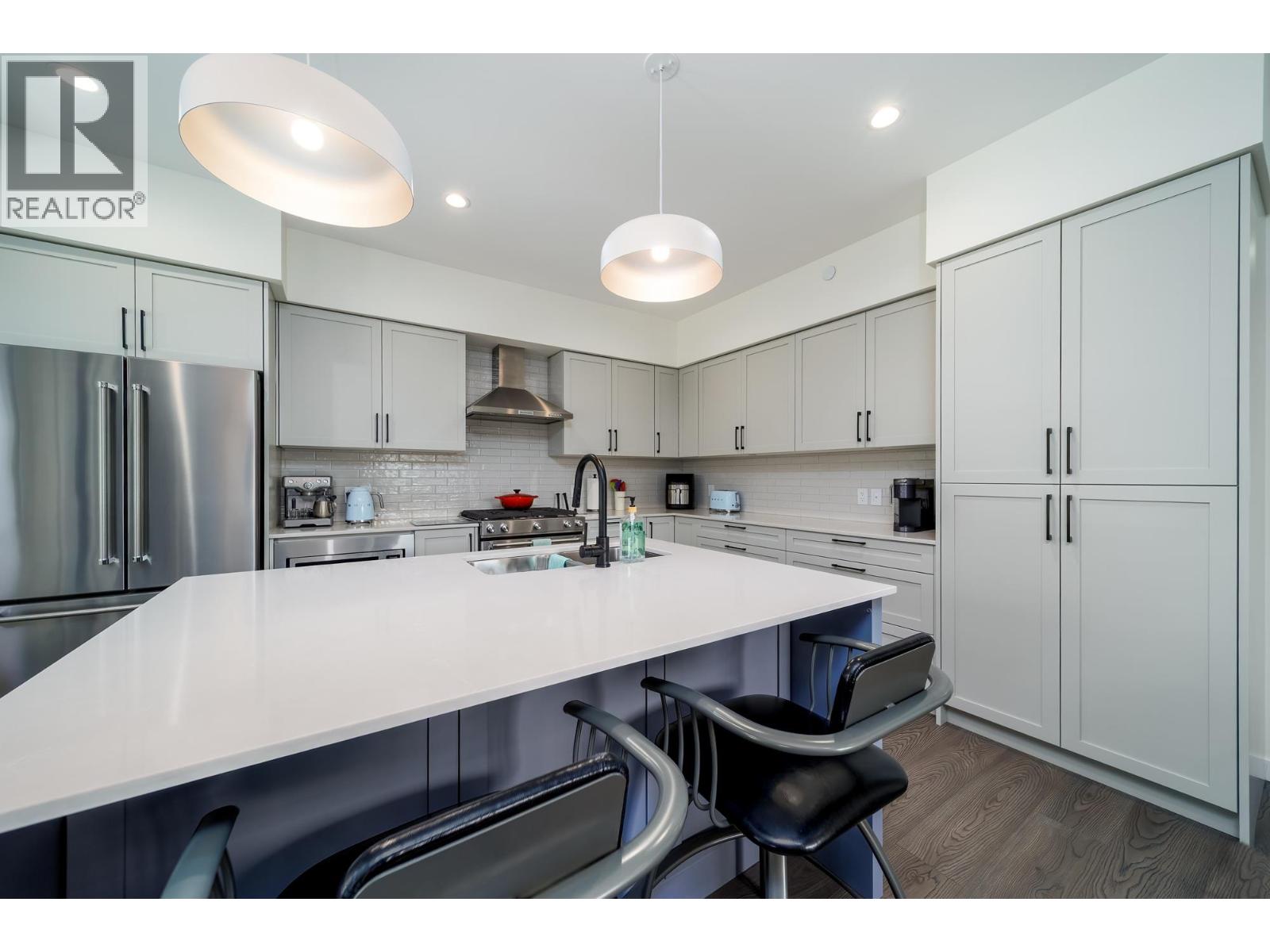 14 1979 Country Club Drive, Kelowna