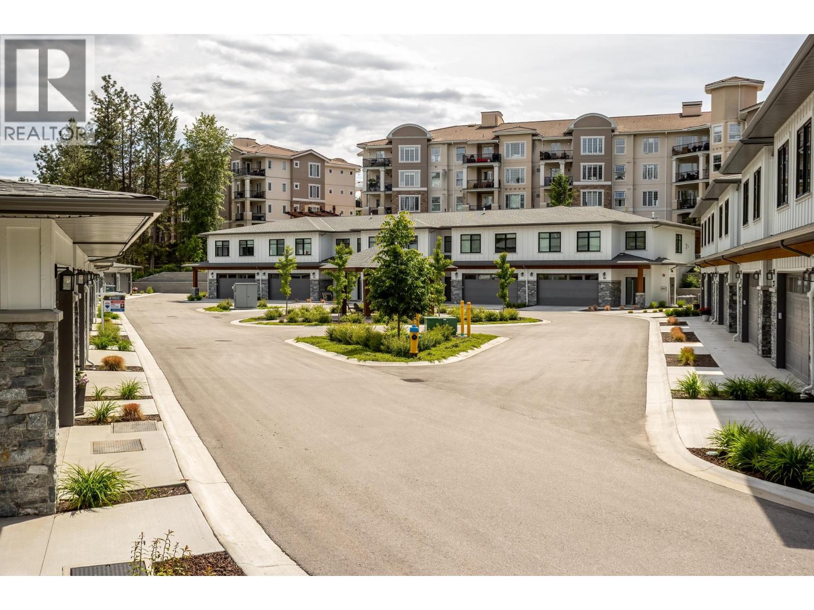 14 1979 Country Club Drive, Kelowna