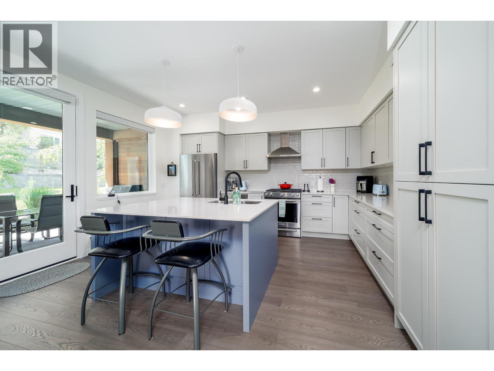 14 1979 Country Club Drive, Kelowna