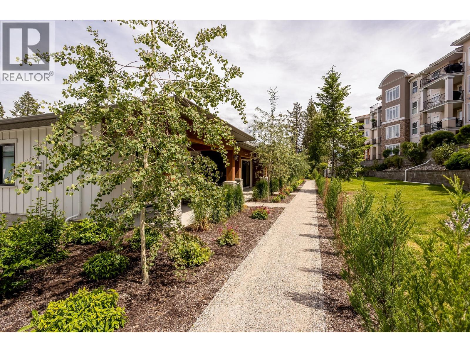 14 1979 Country Club Drive, Kelowna