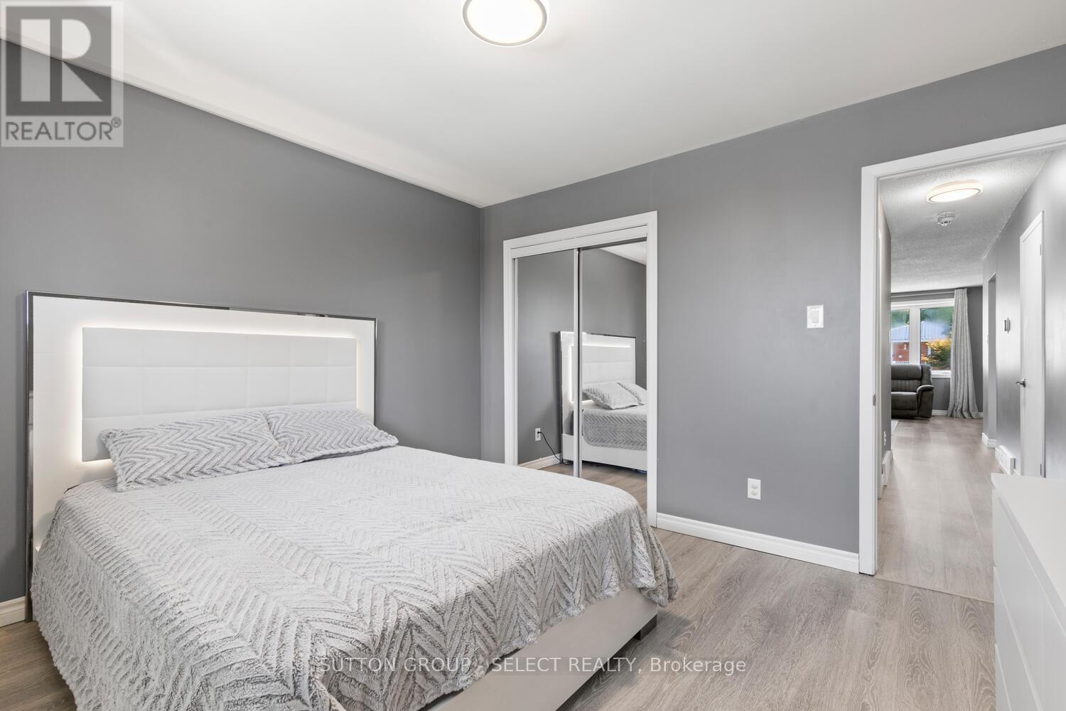 Photo 13 of 71 Dudley Crescent, London South ON