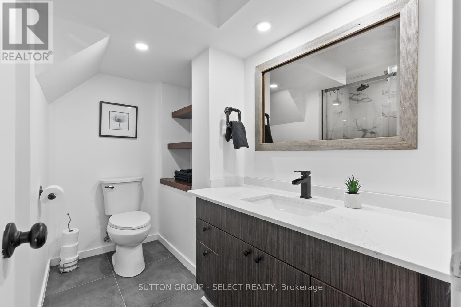 Photo 1 of 71 Dudley Crescent, London South ON