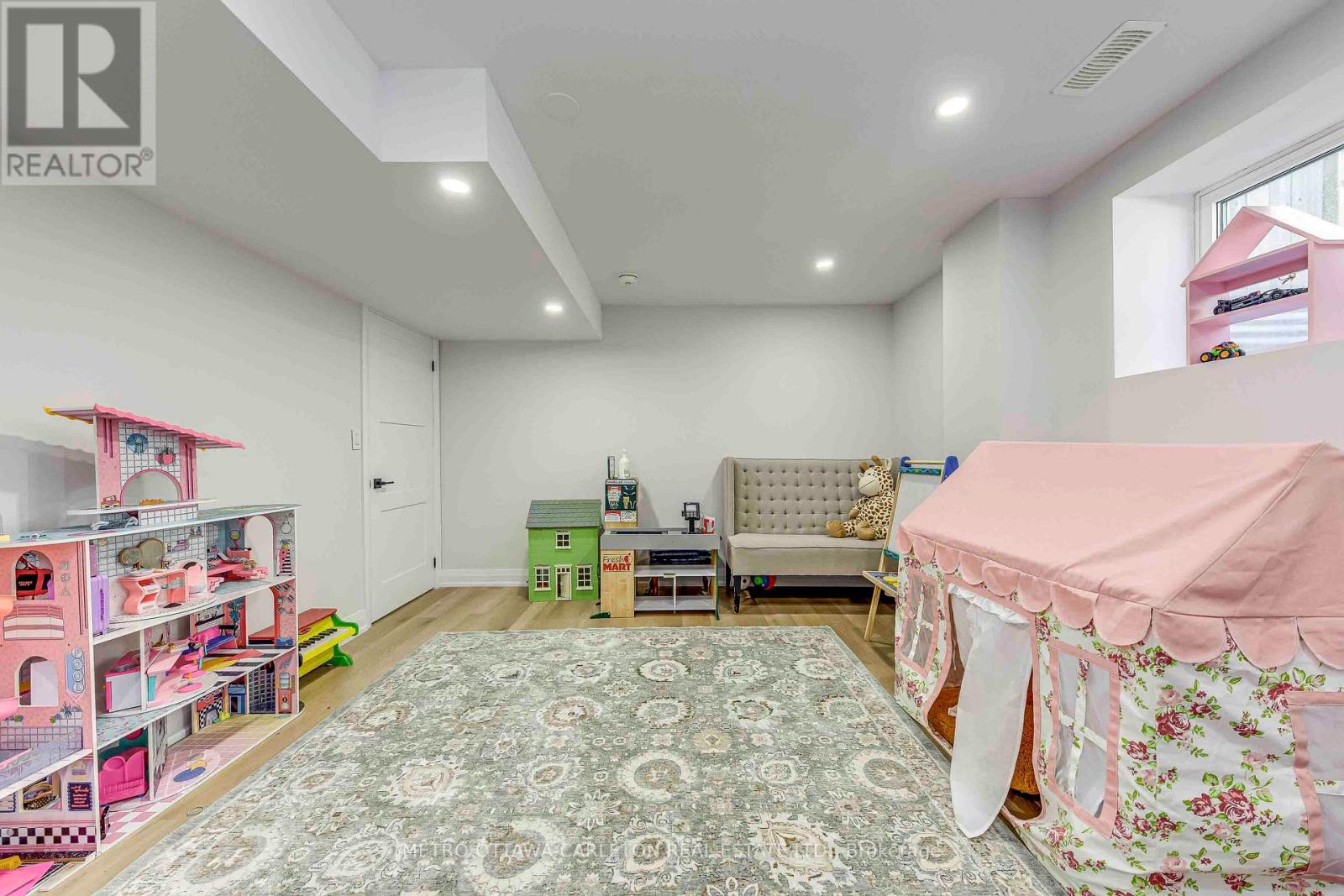 Photo 39 of 13 Franmar Road, Brampton ON