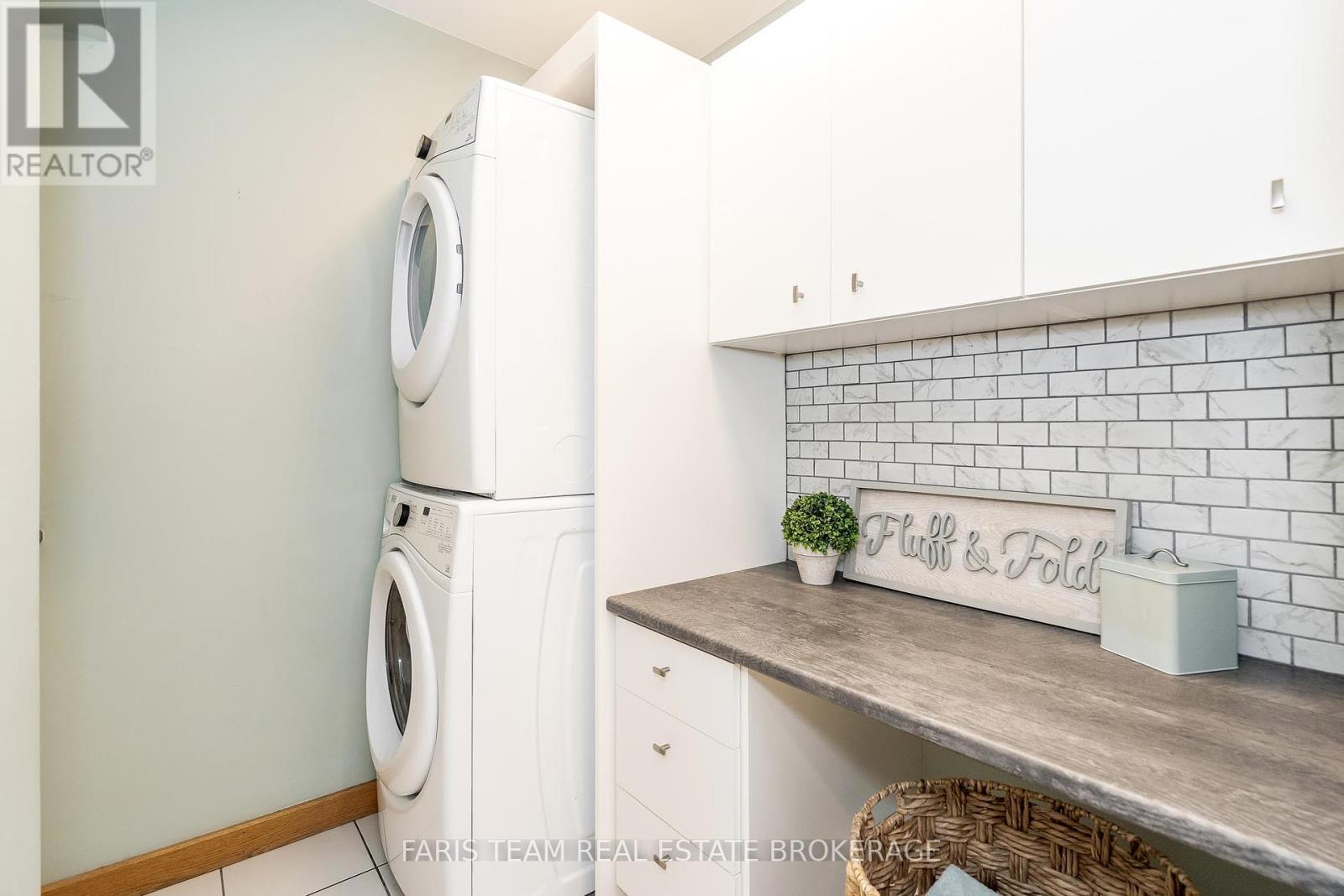 Photo 22 of 903 Victoria Street, Midland ON