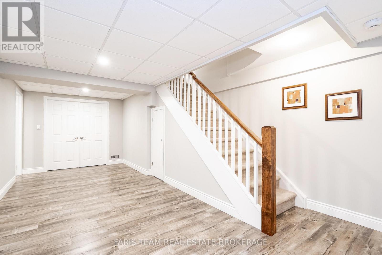 Photo 29 of 903 Victoria Street, Midland ON
