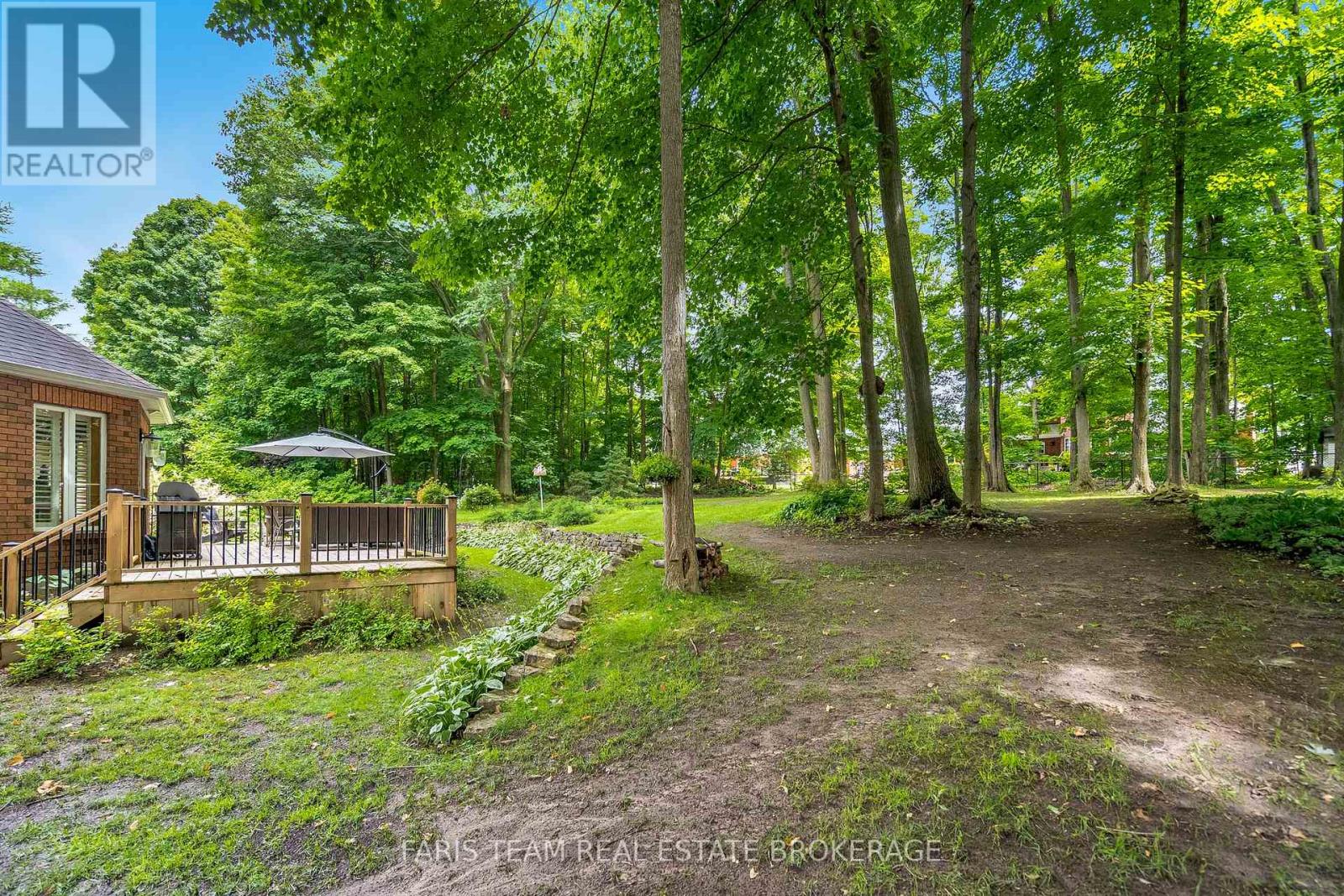 Photo 37 of 903 Victoria Street, Midland ON