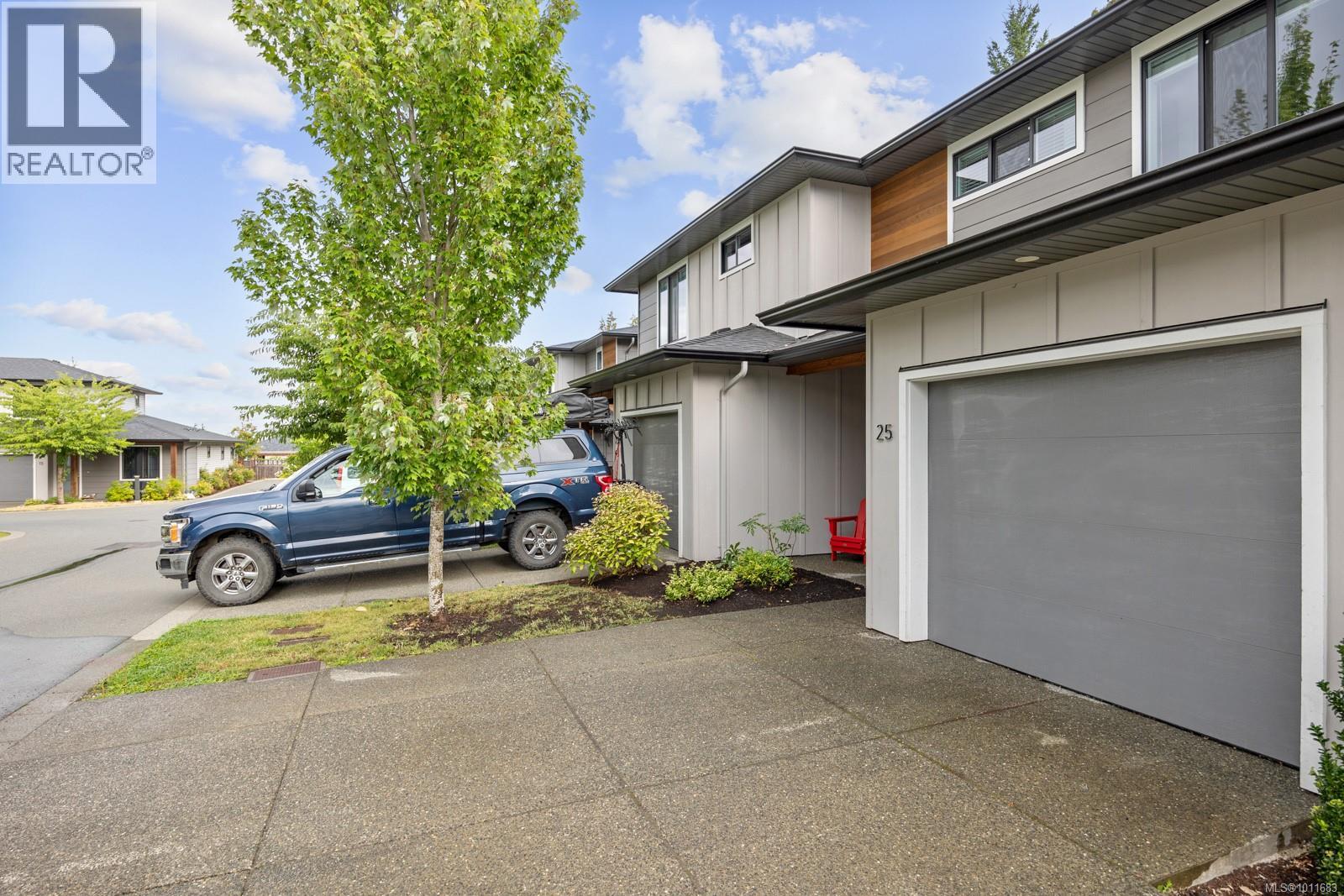 25 2607 Kendal Ave, Cumberland
